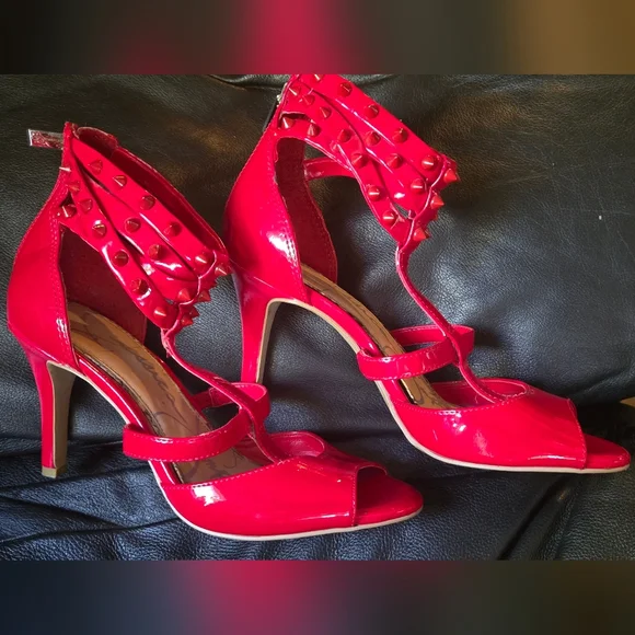 Jessica Simpson red studded patent leather Heels sz6.5M 36.5 - Picture 6 of 8